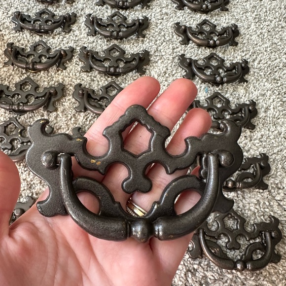 Vintage Decorative Bronze Drawer Fixture / Handles / Pulls / Knobs, 3inch, 20ct - Picture 3 of 9